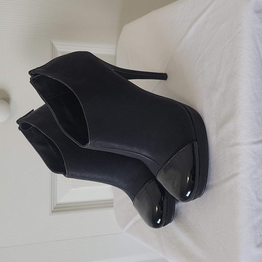 Black heeled booties from Michael Antonio. Size 7.5